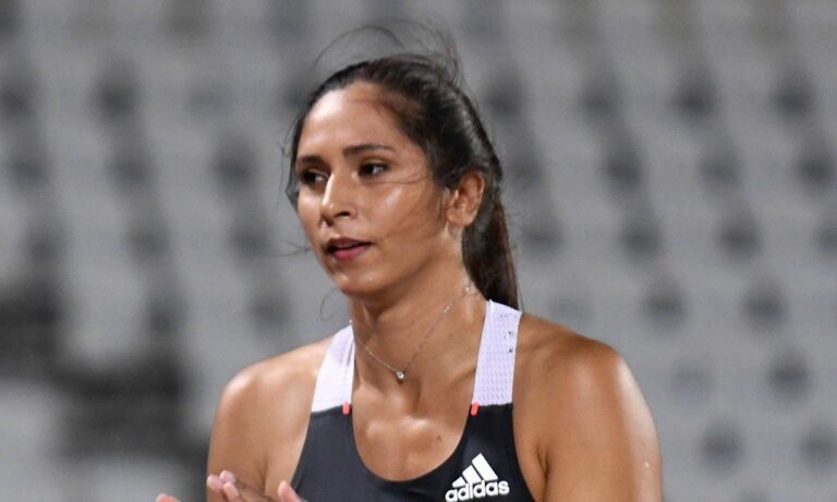 Καλή εμφάνιση στον πρώτο της φετινό αγώνα πραγματοποίησε η Κλαούντια- Ελένη Πόλακ στο μίτινγκ στο Νεβέρ. Πέρασε στο επί κοντώ τα 4,43 μέτρα.