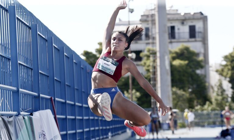 Καλός αγώνας στο μήκος γυναικών έγινε στην ημερίδα κλειστού στη Θεσσαλονίκη. Νικήτρια ήταν η Βασιλική Χαϊτίδου με 6,05μ. Πέτυχε ατομικό.