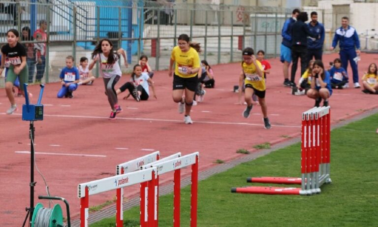 Με επιτυχία διεξήχθησαν οι φετινοί αγώνες «Μιραμπέλο» που έγιναν στο δημοτικό στάδιο Αγίου Νικολάου, με συμμετοχή κυρίως, μικρών αθλητών.