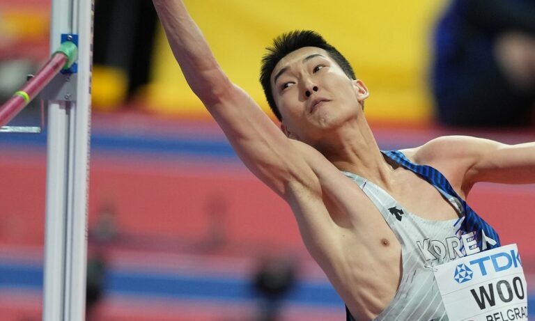 Ο Γου Σανγκ- χιεόκ στον πρώτο του αγώνα στη φετινή σεζόν στον ανοιχτό πέρασε τα 2,30μ. στο ύψος και πέτυχε την καλύτερη επίδοση στον κόσμο.