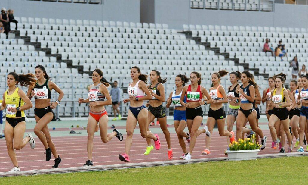 Το Διασυλλογικό Πρωτάθλημα Ανδρών- Γυναικών διεξάγεται σε 12 ομίλους σε όλη την Ελλάδα. Μέχρι την Κυριακή 1 Μαΐου θα έχουν γίνει 10 όμιλοι.