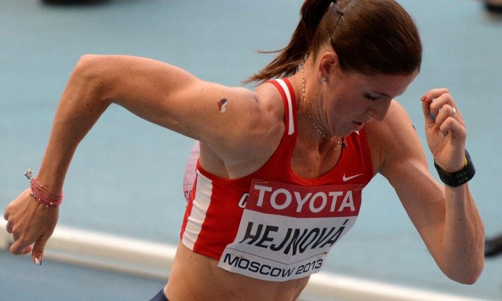 Μία από τις πιο σπουδαίες αθλήτριες στα 400μ. εμπόδια η παγκόσμια πρωταθλήτρια Ζουζάνα Χεϊνόβα αποφάσισε να αποχωρήσει από την ενεργό δράση.