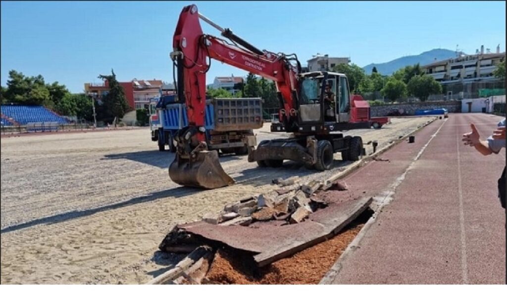 Την ίδια στιγμή που ο Δήμος Κηφισιάς προχώρησε στο ξήλωμα του στίβου στο «Ζηρίνειο», ετοιμάζεται να διοργανώσει αγώνα δρόμου στις 26 Ιούνη!