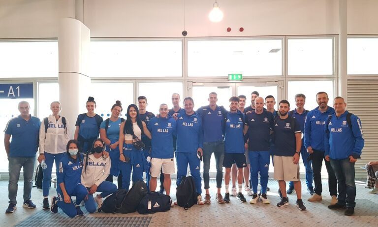Το πρώτο κλιμάκιο της ελληνικής αποστολής αναχώρησε το πρωί της Τετάρτης για τη Ρουμανία. Η Εθνική ομάδα μετέχει στο Βαλκανικό Πρωτάθλημα.