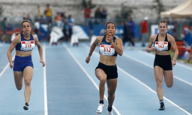 Η Πολυνίκη Εμμανουηλίδου έδειξε πως έχει ξεπεράσει το πρόβλημα με τη μέση της και κέρδισε τα 100μ. στο Πανελλήνιο Πρωτάθλημα Κ20 με 11.81.