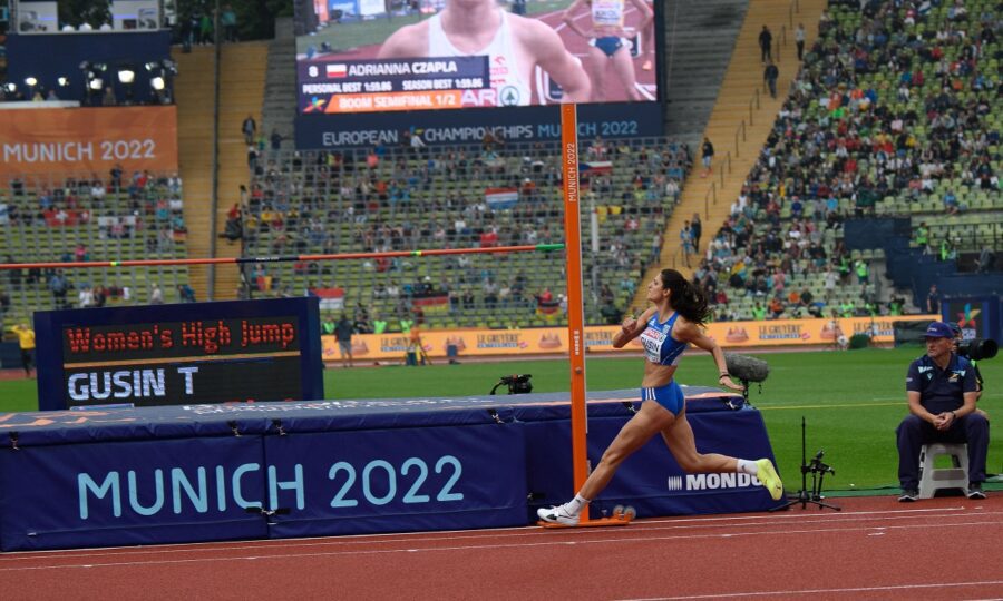 Η Τατιάνα Γκούσιν με πολύ καλή εμφάνιση πήρε την πρόκριση για τον τελικό του ύψους με άλμα στο 1,87μ. στο Ευρωπαϊκό Πρωτάθλημα στο Μόναχο.