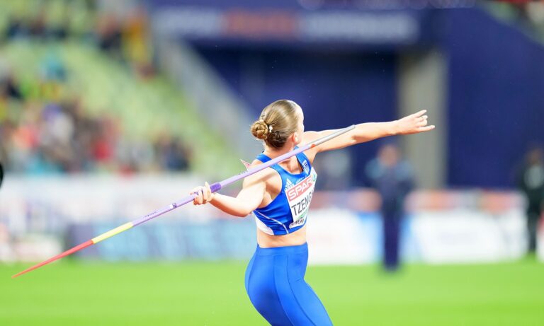 Η Ελίνα Τζένγκο στη δεύτερη προσπάθειά της έστειλε το ακόντιο στα 65,81μ., βολή που της χάρισε το χρυσό μετάλλιο στο Ευρωπαϊκό Πρωτάθλημα.