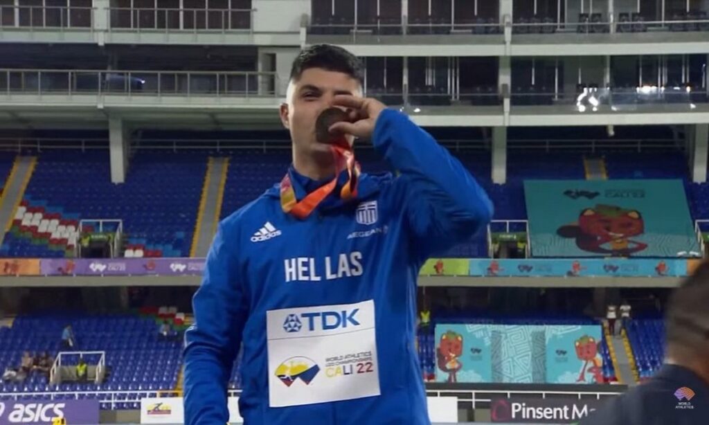 Γιάννης Κορακίδης: Τρελή υποδοχή από την ελληνική αποστολή στον Παγκόσμιο πρωταθλητή