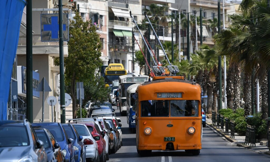 Μερική προσωρινή τροποποίηση λεωφορειακών γραμμών και γραμμών τρόλεϊ λόγω της διεξαγωγής του 39ου ΑΜΑ θα γίνουν στις 12 και 13 Νοεμβρίου.