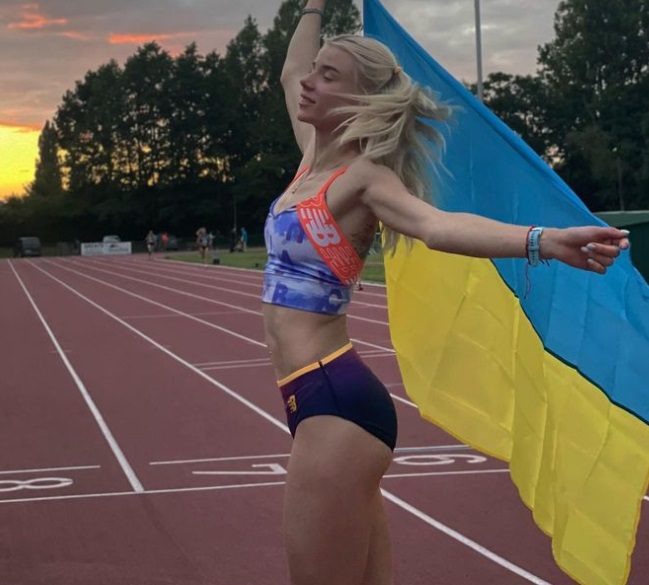 Μάσα Μπούριακ: Τρία λεπτά με την 21χρονη πανέμορφη Ουκρανή 400αρα είναι αρκετά 