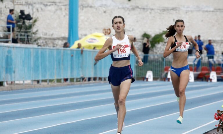 Εξαιρετική για άλλη μια φορά ήταν η Μαρία Κάσσου που κέρδισε τα 10.000μ. στα «Λιοφίλια» με 34.17.56 σημειώνοντας πανελλήνιο ρεκόρ Κ20.