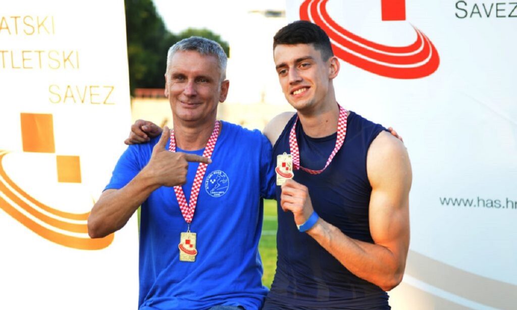 Ο Κροάτης πρωταθλητής του μήκους Μάρκο Τσέκο βρίσκεται στην Αθήνα για προετοιμασία και γυμνάζεται στο ΟΑΚΑ δίπλα στον Μίλτο Τεντόγλου.