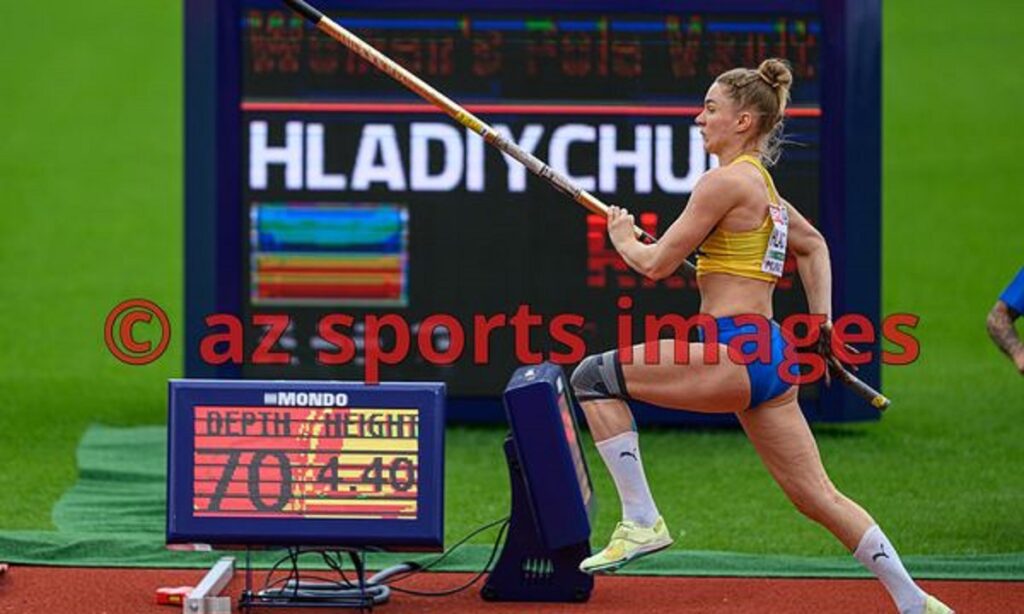 Η Γιάνα Χλάντιτσουκ είναι πρωταθλήτρια Ουκρανίας στο επί κοντώ και πολλοί μπορεί να τη γνωρίζουν και από το μήνυμα στο Παγκόσμιο Πρωτάθλημα.