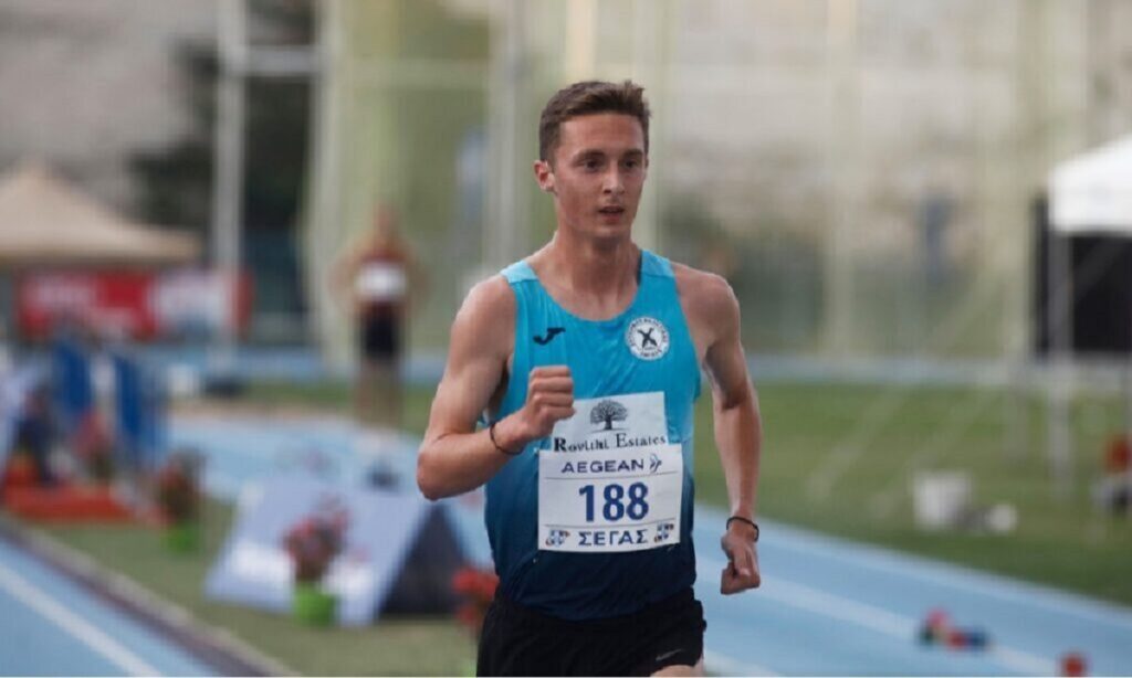 Εμμανουήλ Σγουρός: Εσπασε το πανελλήνιο ρεκόρ στα 3.000 μ. Ανδρών Κ20
