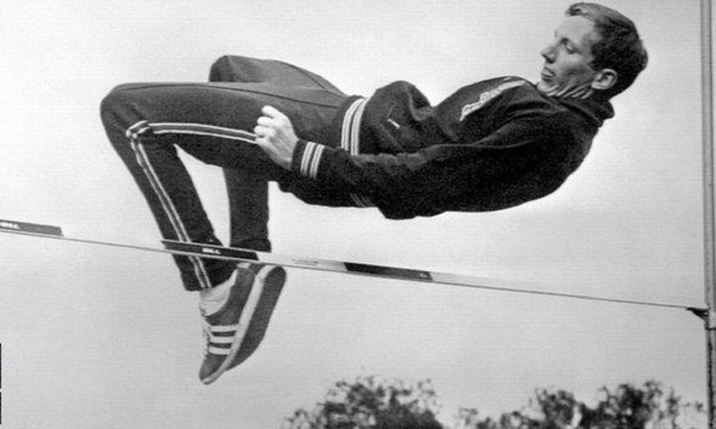 Πέθανε σε ηλικία 76 ετών ο Αμερικανός αθλητής Ντικ Φόρμπερι, ο άνθρωπος που άλλαξε μια για πάντα το άθλημα του άλματος εις ύψος.